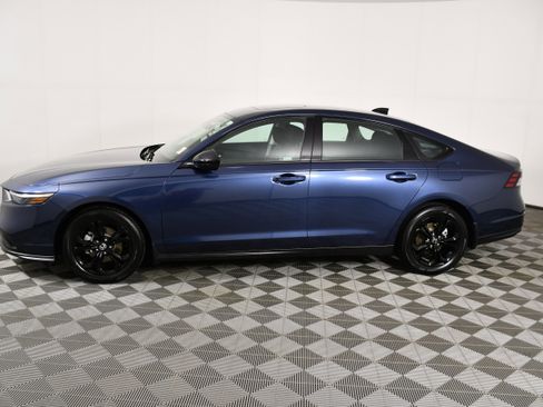 Certified 2025 Honda Accord SE image 8