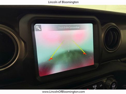 Used 2021 Jeep Gladiator Willys image 38