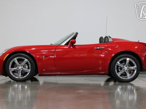 Used 2008 Pontiac Solstice GXP w/ Premium Package image 40