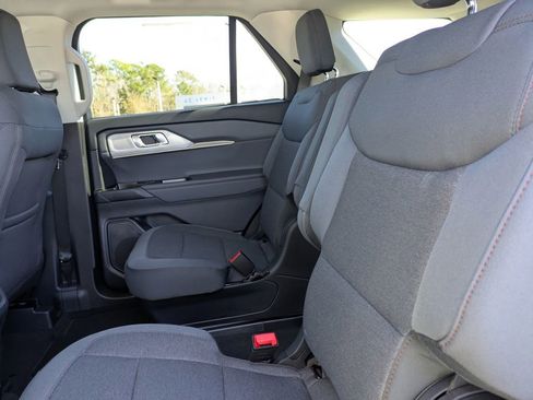 New 2026 Ford Explorer Active image 14