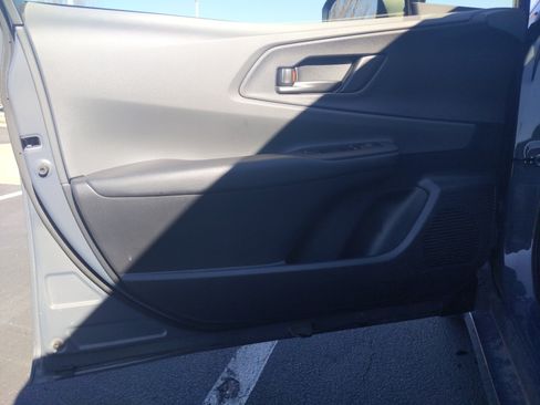 Used 2024 Toyota Prius LE image 14