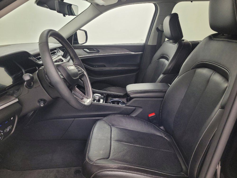 Used 2023 Jeep Grand Cherokee 4WD 4xe w/ Luxury Tech Group II image 17