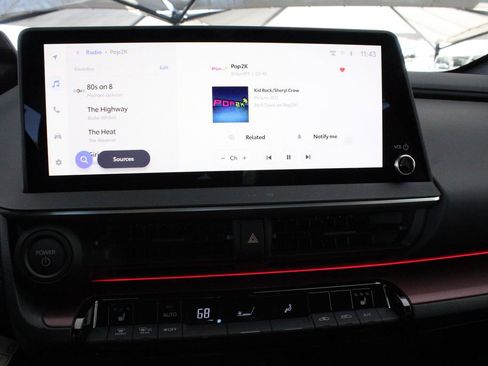 New 2026 Toyota Prius Plug-In Hybrid FWD image 4