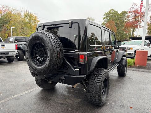 Used 2012 Jeep Wrangler Unlimited Rubicon image 8