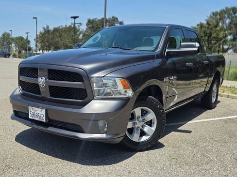 Used 2017 RAM 1500 Express RWD image 38