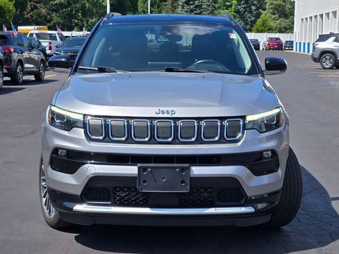 Used 2022 Jeep Compass Limited w/ Elite Group AWD/4WD image 4
