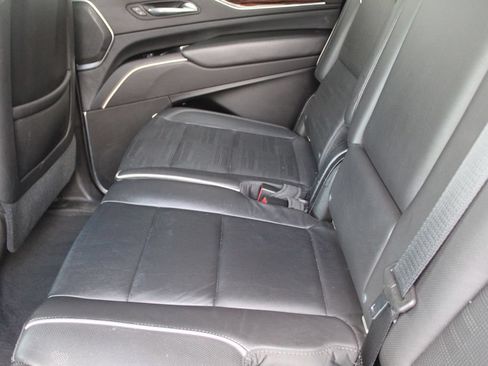 Used 2021 Cadillac Escalade ESV Premium Luxury w/ Driver Assist Tech Package AWD/4WD image 5