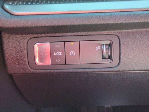 New 2026 Chevrolet Traverse LT w/ Midnight/Sport Edition image 18