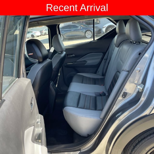 Used 2022 Nissan Kicks SR w/ Premium Package FWD image 5