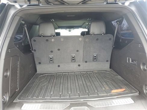 Used 2021 GMC Yukon XL Denali w/ Denali Premium Package image 11