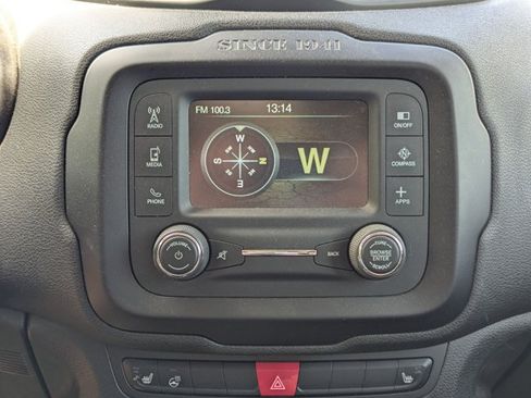 Used 2017 Jeep Renegade Trailhawk w/ Cold Weather Group II AWD/4WD image 14