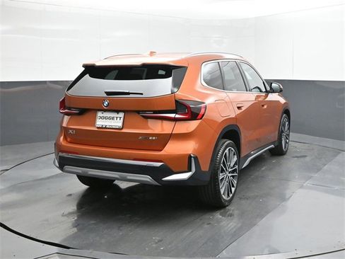 New 2025 BMW X1 xDrive28i w/ Technology Package image 11