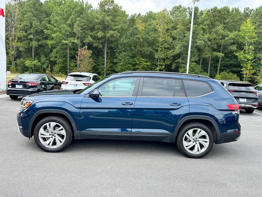 Used 2023 Volkswagen Atlas SE w/ Panoramic Sunroof Package AWD/4WD image 3