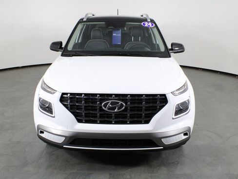 Certified 2024 Hyundai Venue Limited FWD image 14