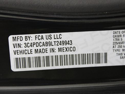 Used 2020 Dodge Journey SE w/ SE Popular Equipment Group FWD image 37