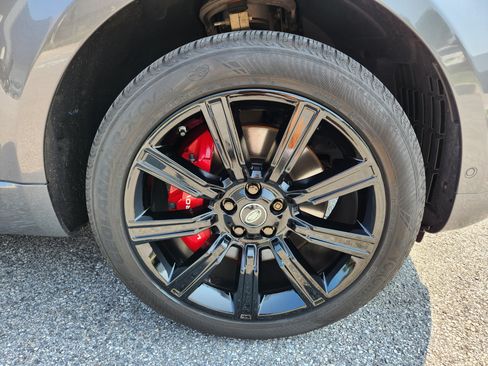 Used 2018 Land Rover Range Rover Sport Supercharged AWD/4WD image 7