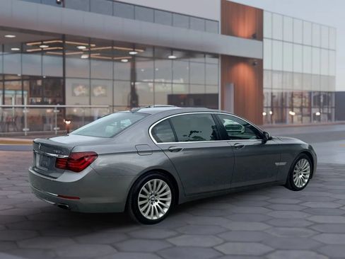Used 2013 BMW 750Li RWD image 11
