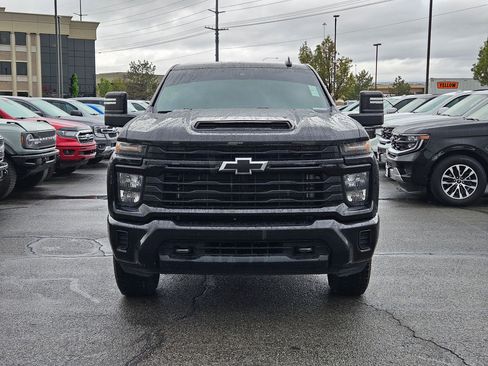 Used 2024 Chevrolet Silverado 2500 Custom w/ Custom Value Package AWD/4WD image 12