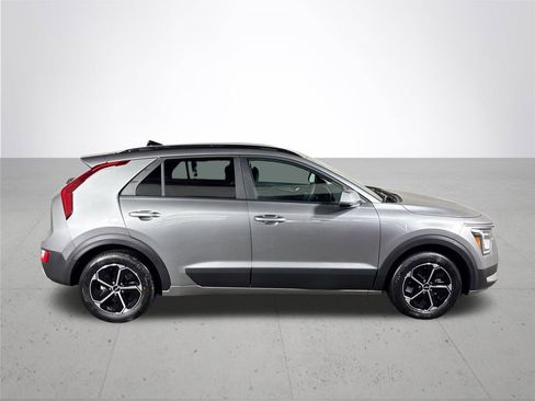 New 2026 Kia Niro LX image 5