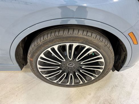 New 2025 Lincoln Aviator Black Label image 31