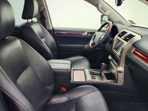 Used 2013 Lexus GX 460 image 25