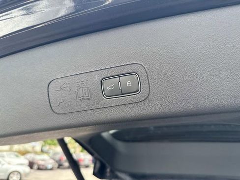 Used 2023 Lincoln Aviator Reserve w/ Equipment Group 201A image 7