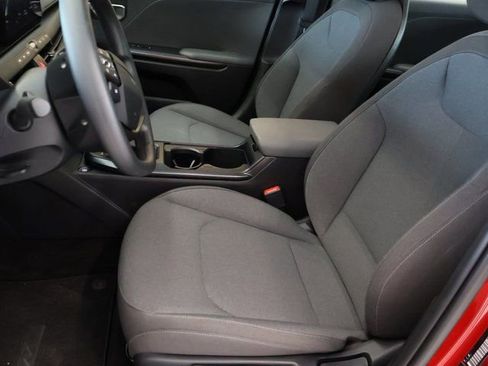 New 2025 Kia K4 LXS image 39