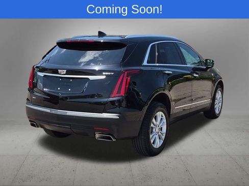 Used 2023 Cadillac XT5 Luxury w/ LPO, Floor Liner Package AWD/4WD image 6