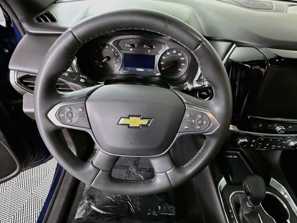 Used 2023 Chevrolet Traverse LT FWD image 19