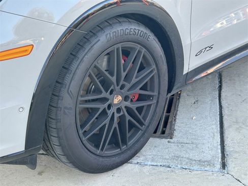 Used 2025 Porsche Cayenne GTS image 9