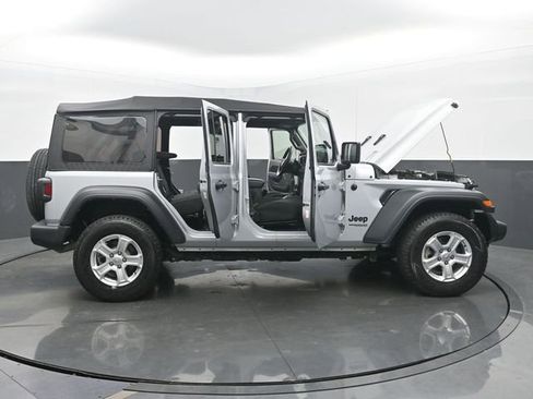 Used 2022 Jeep Wrangler Unlimited Sport AWD/4WD image 55