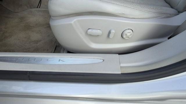 Used 2007 Buick Lucerne CXL w/ Luxury Package FWD image 6