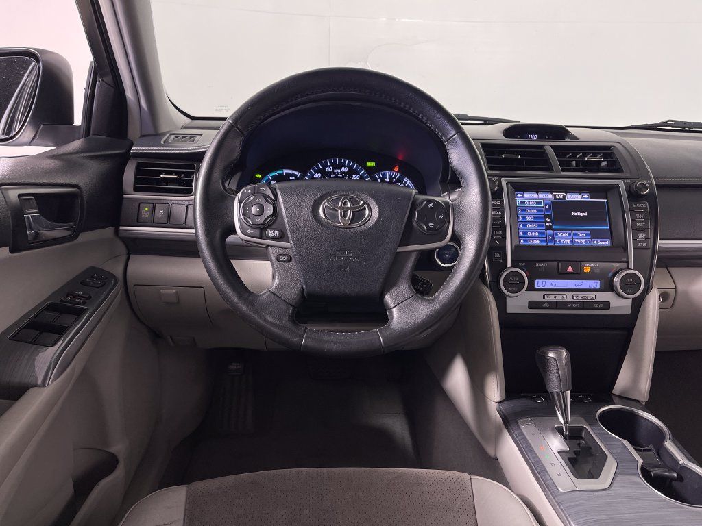 Used 2013 Toyota Camry XLE w/ Leather Pkg FWD image 15