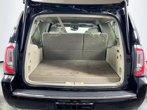 Used 2020 GMC Yukon XL Denali AWD/4WD image 28