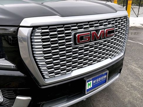 Used 2021 GMC Yukon Denali w/ Denali Ultimate Package image 34
