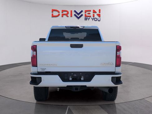 Used 2024 Chevrolet Silverado 2500 High Country w/ High Country Premium Package AWD/4WD image 4