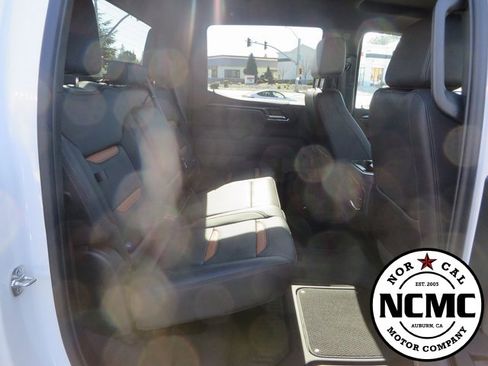 Used 2025 GMC Sierra 1500 AT4 image 58