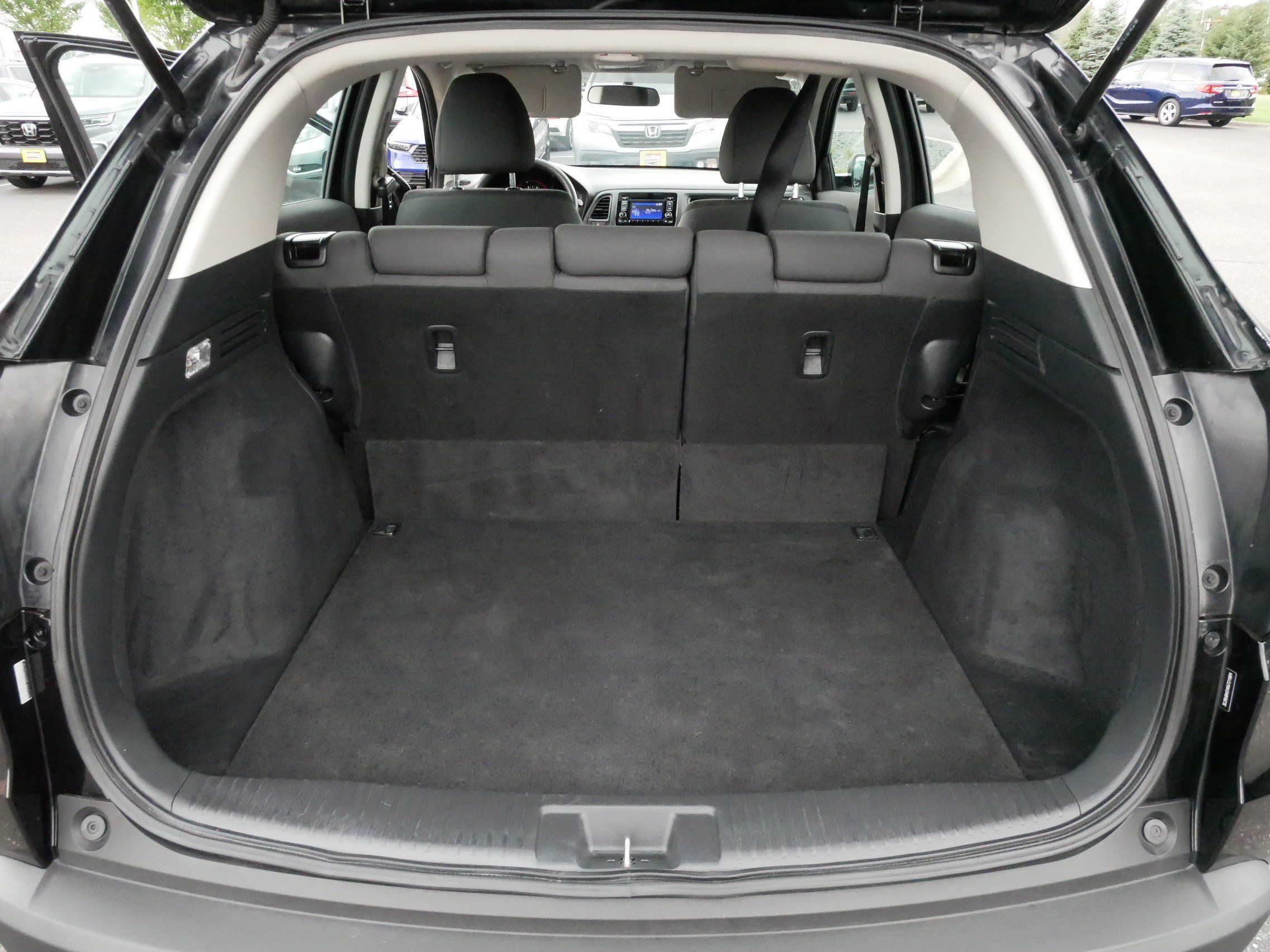 Used 2019 Honda HR-V LX image 18