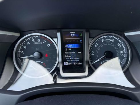 Certified 2023 Toyota Tacoma Limited AWD/4WD image 15