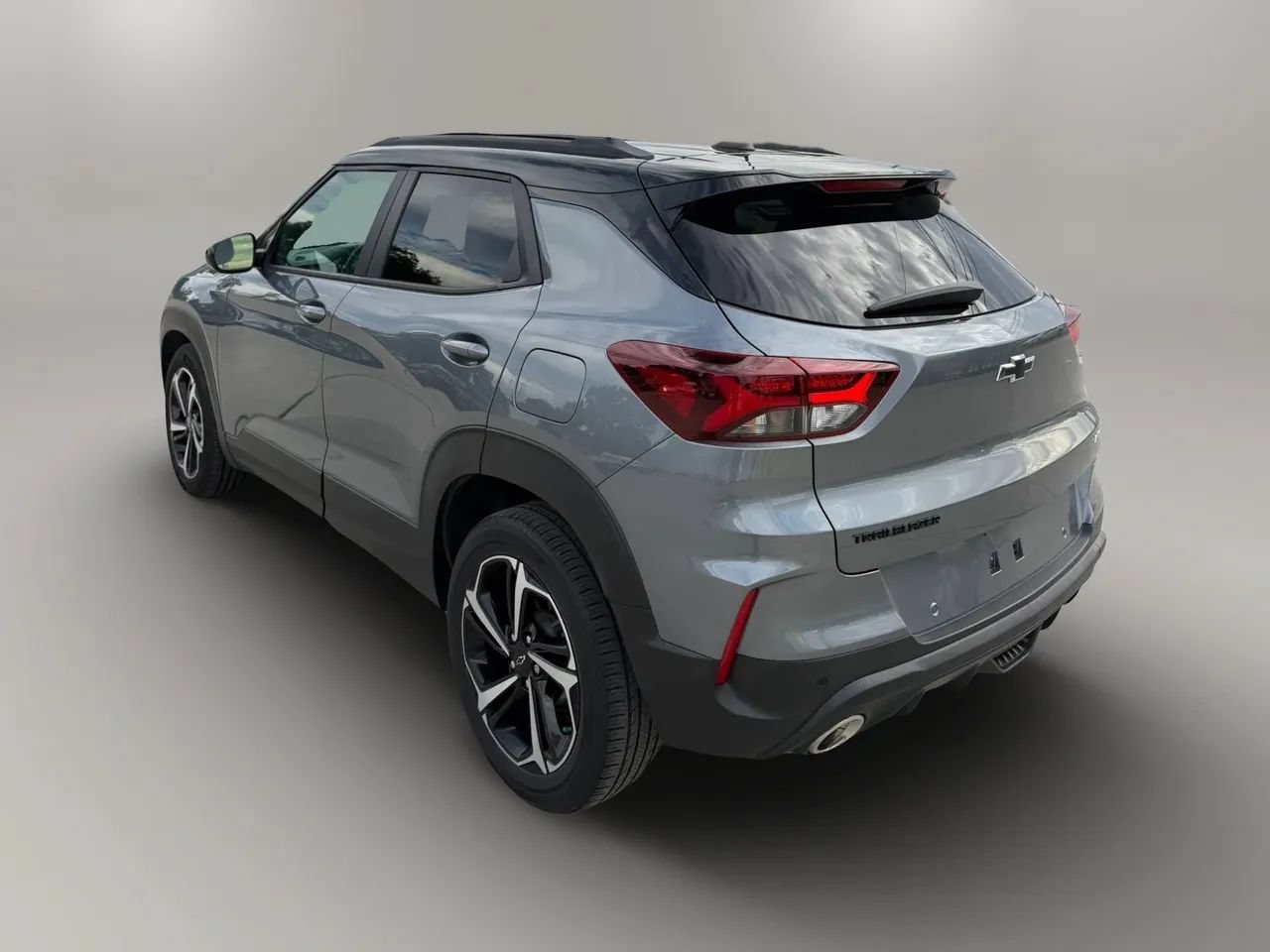 Used 2021 Chevrolet TrailBlazer RS w/ Technology Package FWD image 5