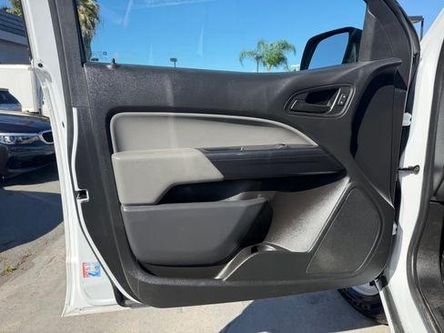 Used 2022 Chevrolet Colorado W/T w/ WT Convenience Package RWD image 11