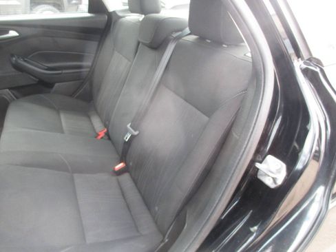 Used 2018 Ford Focus SEL FWD image 40