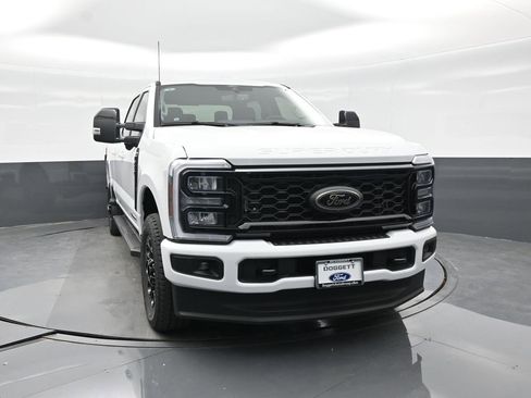 New 2026 Ford F250 Lariat w/ Black Appearance Package image 16