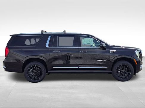 New 2026 GMC Yukon XL Denali w/ Denali Reserve Package AWD/4WD image 6