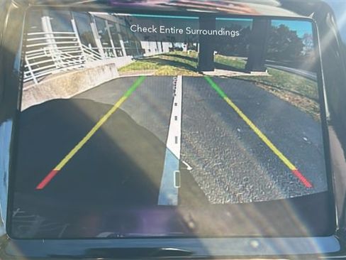 Used 2021 Jeep Cherokee Limited w/ Elite Package image 11