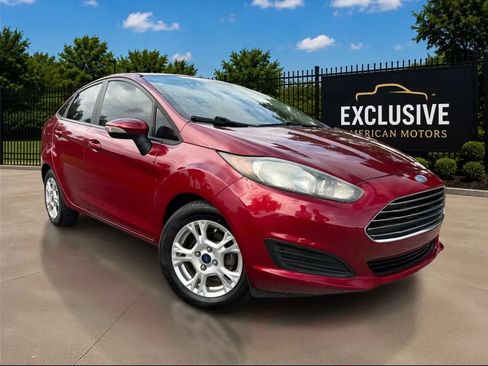 Used 2015 Ford Fiesta SE FWD image 3