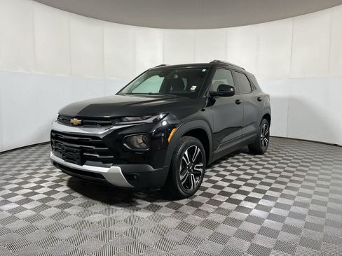 Used 2023 Chevrolet TrailBlazer LT w/ Convenience Package AWD/4WD image 4
