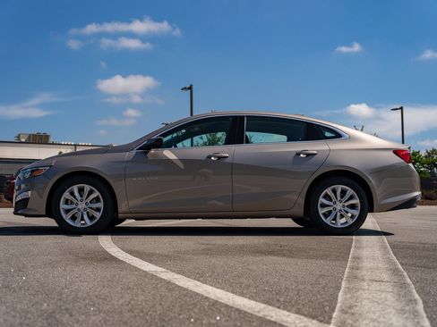 Used 2024 Chevrolet Malibu LT FWD image 4