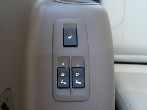 Used 2017 Lexus GX 460 Luxury image 16