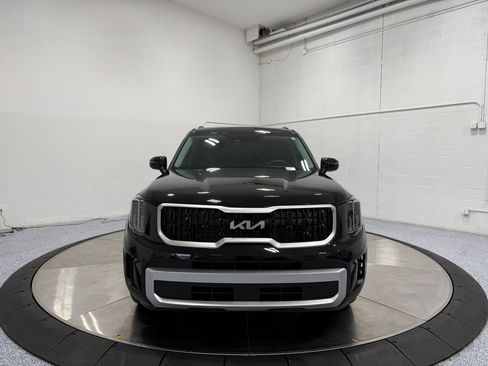 Used 2025 Kia Telluride EX image 2